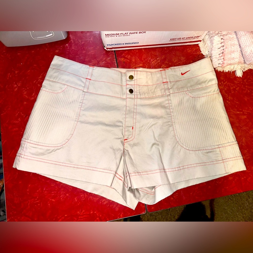 NIKE low rise Beige Shorts